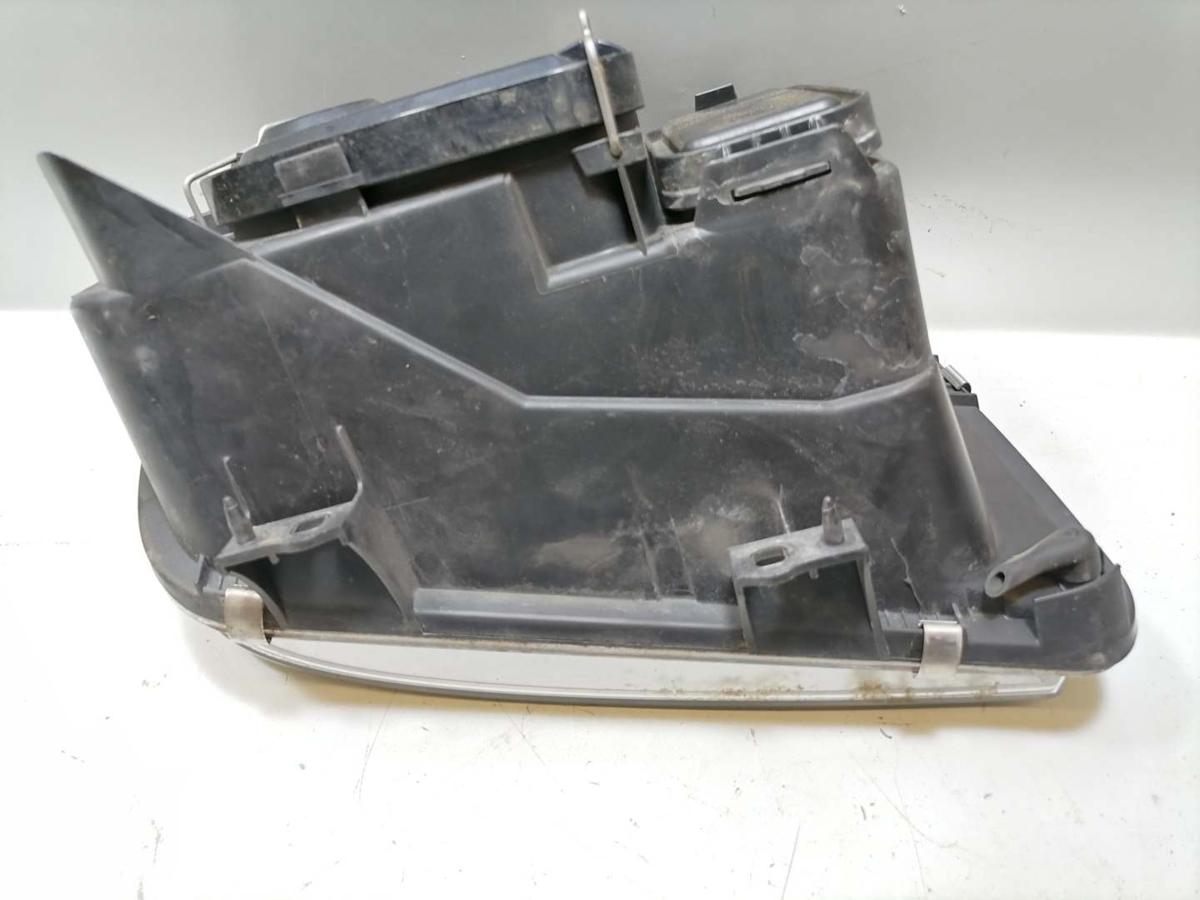 VW Bora original Scheinwerfer vorn links Halogen mit integriertem Nebelscheinwerfer Bj.2000